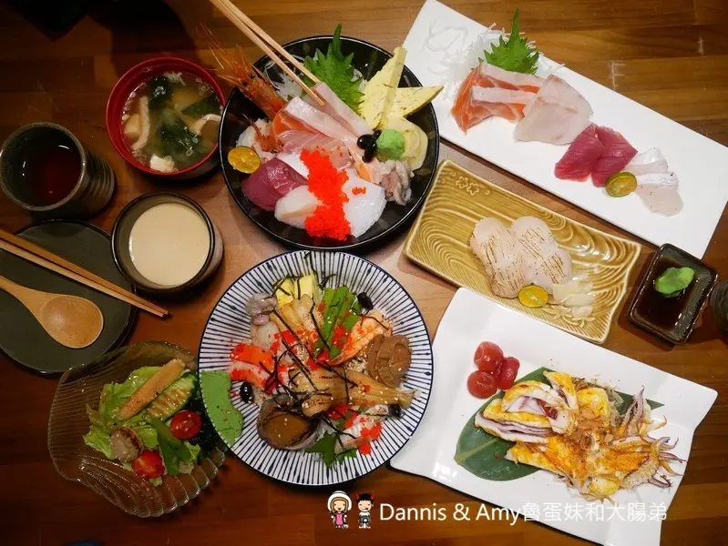 南寮吃什麼？賞壽司丼飯浮誇海鮮丼飯一整個滿到嫑嫑的！！