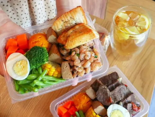 老公老婆｜餐盒。「做一個最完整的便當給另一半」婚禮顧問的暖心廚房，北投少油少鹽家常外送餐盒推薦（台北北投）