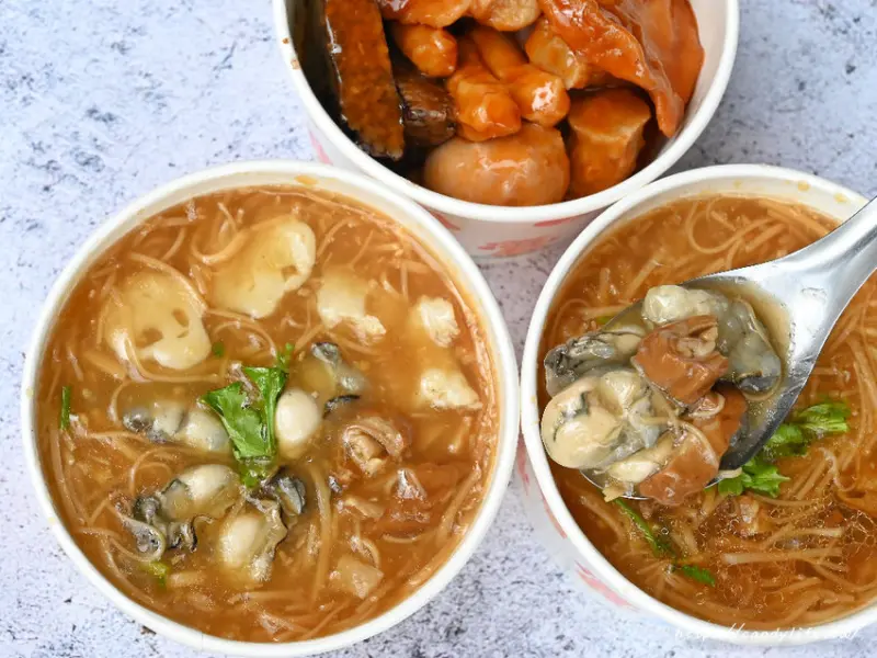 台北吳興蚵仔大腸麵線│台北甜不辣在台中也吃的到，料多實在，吃完還可加湯，蚵仔麵線也是超人氣！