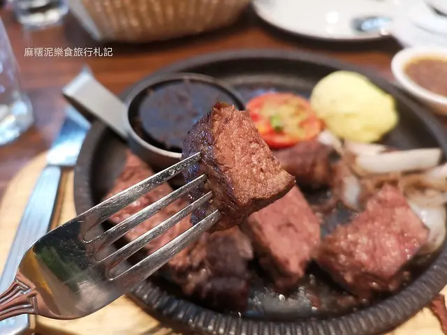 【台中 西屯區】台中西屯區異式料理餐廳，咖啡、麵包、白飯可以續『Skylark洋食芳鄰』(內含菜單