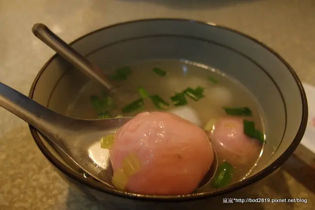  【新北平溪】平溪支線一日遊，平溪天燈節，貓村、十分、平溪、菁桐走透透！