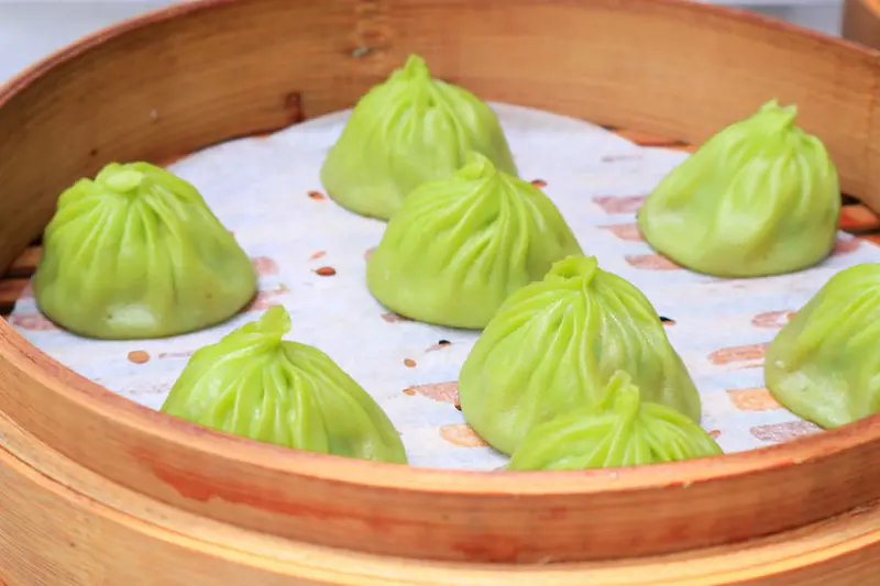 【台北萬華美食】津富倉手作蘿蔔糕：早餐還是中式最對味，會爆汁的湯包。