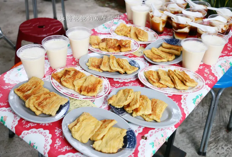 大池豆包豆皮豆漿店｜台東必吃50年老店，豆皮、豆包、豆漿、豆花，菜單價位