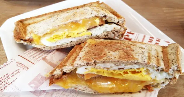 【新北市永和區美食記】 J‘s Coffee 僦室自家烘焙咖啡園 好喝到不行的得獎咖啡 還有賣義大利麵 甜點 輕食 下午茶 早午餐 鄰近復興商工