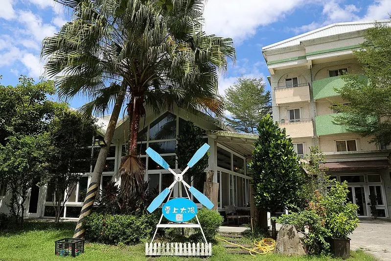 花蓮包棟民宿｜親子、8BQ烤肉、卡拉OK、風味餐、露營一應俱全。高CP值庭院民宿｜雲上太陽民宿