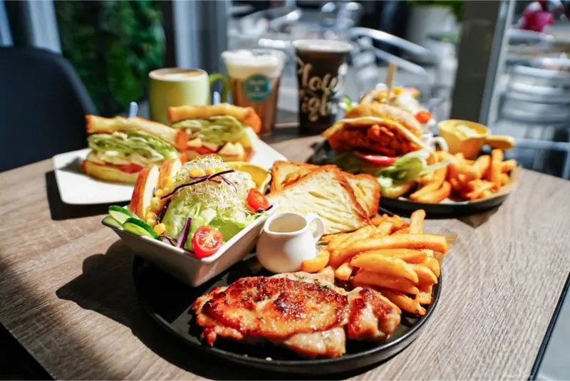 | 高雄美食 |平價早午餐品項豐富多樣/升級套餐吃更飽/簡單吃瑞祥店