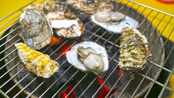 【新北.海鮮】林口人呷賀逗相報，不限時炭烤鮮蚵吃到飽-古味烘爐羊雞城