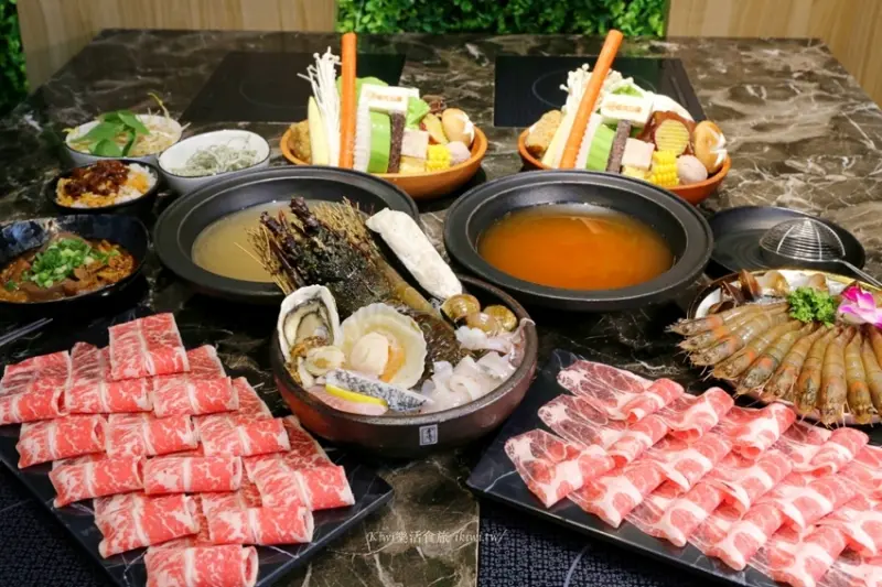 台中嗑肉石鍋河南店｜台中火鍋推薦浮誇系龍蝦海鮮鍋，嗜肉者必挑戰肉霸王、極品牛小排與伊比利豬雙拼，食材新鮮價格親民，近逢甲夜市（文中有優惠） - Kiwi 樂活食旅