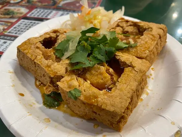 雅口麻辣豆腐 - 榮獲必比登推薦，臨江夜市最強臭豆腐，台北大安美食推薦