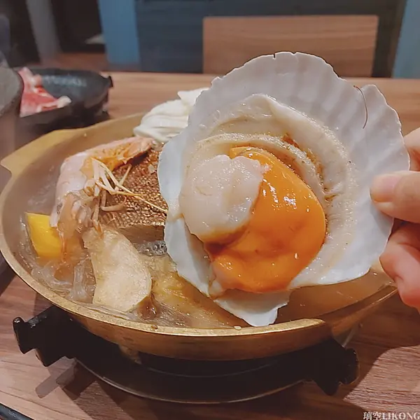 【大安美食】銅盤烤肉&火鍋雙吃!超大干貝、紅蝦、厚片魚肉爽爽吃!~咕咕咕嚕 日式昆布火鍋 韓式銅盤烤肉