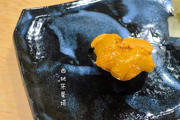 平壽司｜一秒到日本！台北信義區仁愛路上的日式握壽司專賣店～來自日本各地的美味，每一口放進嘴裡都是鮮到爆！