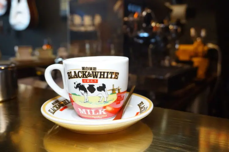 [高雄咖啡廳] 來份港式經典下午茶吧- 啡竇 Tea R Guest Coffee Lounge/ 香港人開的特色港式下午茶店/ 冰火菠蘿油/ 港式蛋塔