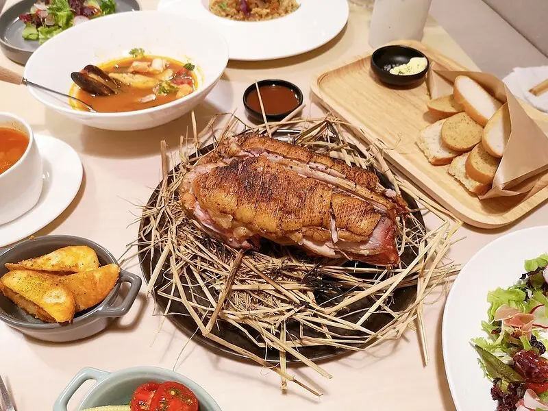 【新北板橋美食】La Foresta Restaurant 森林義大利餐廳，期間限定聖誕套餐，最愛爐烤7天乾式熟成鴨!(捷運板橋站美食/新北耶誕城周邊美食/台北約會餐廳)