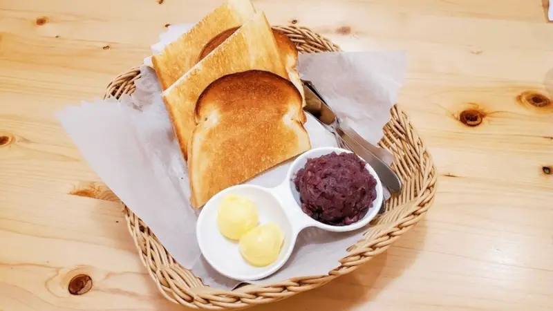 《客美多咖啡 Komedas Coffee 》コメダ珈啡店 | 日本名古屋的連鎖咖啡 | 點飲品送吐司 | 日式早餐推薦 | 捷運周邊美食