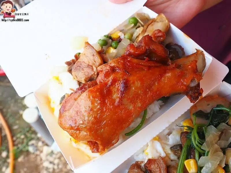 四種配菜一隻雞腿的雞腿便當，居然只要50元，超佛心的樂天阿嬤，圓夢老人在大園