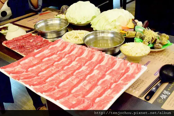 花花，甲飽沒【台北食記】鍋饕精饌涮涮鍋 肉食者天堂！重量級安格斯黑牛 大直捷運站平價火鍋推薦