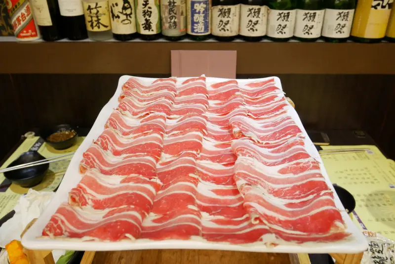 [台北中山] 大直鍋饕涮涮鍋肉盤好浮誇好狂