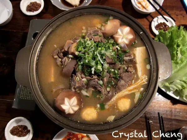 【台北美食推薦】車庫羊肉爐 好難訂超熱門羊肉爐 連小菜也美味的冬天熱門店家(火鍋 小吃 鍋物)