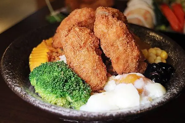 超狂！超過30種以上的丼飯，讓你每天都報到也吃不完！【竹丼屋日式丼飯專賣店】貨真價實、真材實料！不怕你吃，就怕你不來＊飲料、熱湯、布丁甜點，無限量供應＊楠梓丼飯推薦