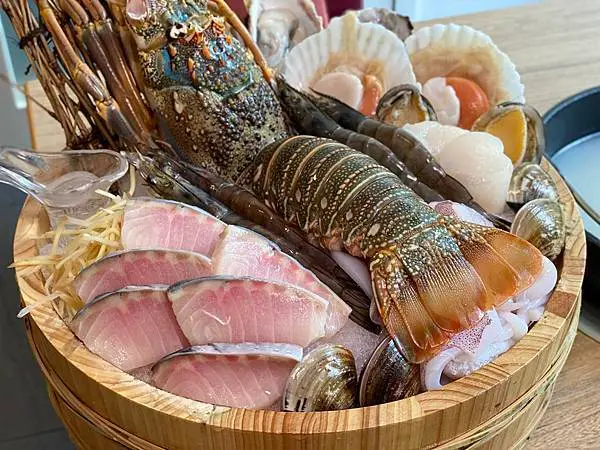 [中山站火鍋推薦] 吾皇大大「朕的鍋物」中山南京殿 鱘龍魚火鍋鮮美至極 思蜀皇朝麻辣鍋絕對必吃 #中山站美食推薦 @蛋寶趴趴go