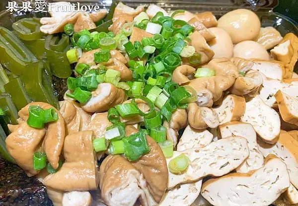 基隆廟口夜市附近必吃的冷滷味　　鼎記滷味　　入味又不鹹膩　　　食尚玩家也報導過的基隆美食