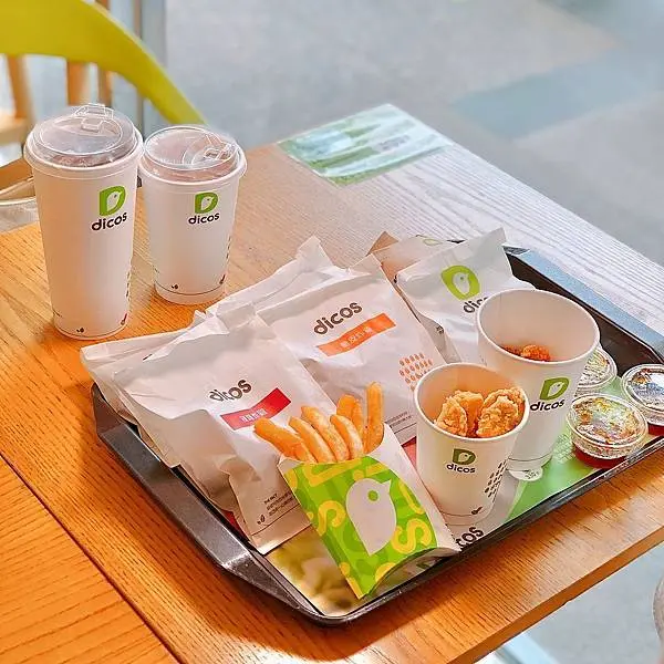 表皮酥、雞肉嫩已是基本，超特色東方人的四川椒麻炸雞 | 【新北市板橋區-亞東醫院站】Dicos德克士脆皮炸雞 板橋南雅店