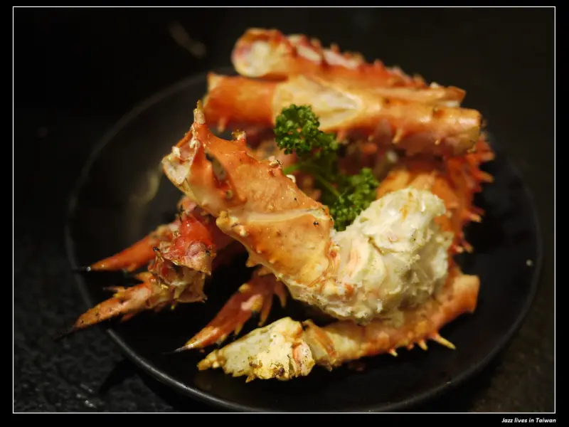 [玉鑫] 網路上赫赫有名的帝王蟹吃到飽餐廳, 雖是活凍帝王蟹, 但CP值還算OK...