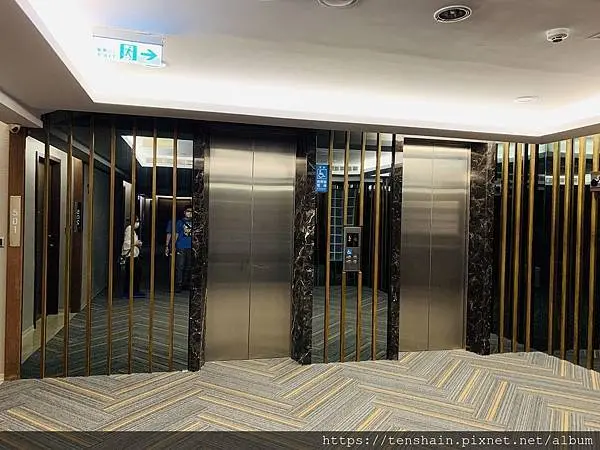 [嘉義旅館推薦]尊皇大飯店尊貴家庭房/時尚裝潢明亮寬敞/窗明几淨可惜隔音不佳/