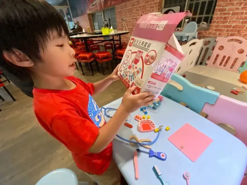 有兒童遊戲區的快炒店你去過嗎? 就在雲林斗六，龍好快炒讓你安心吃美食