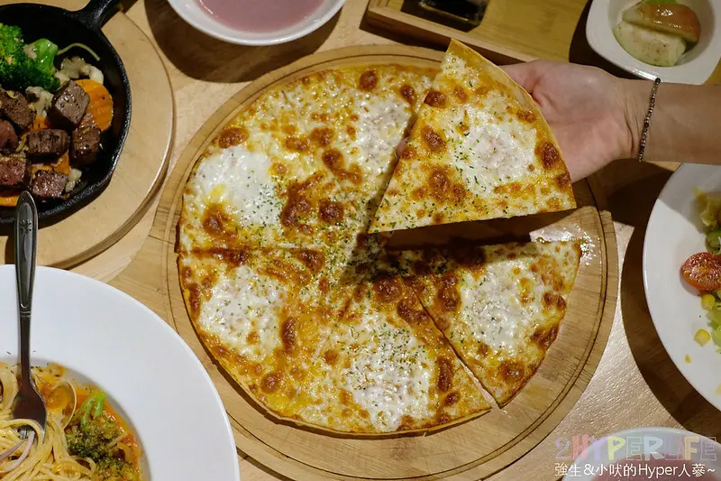 不收服務費的義式餐廳、低消89元即可享用飲料湯品無限量供應～青海家樂福美食推薦Pasta It小曼蒂義大利麵!