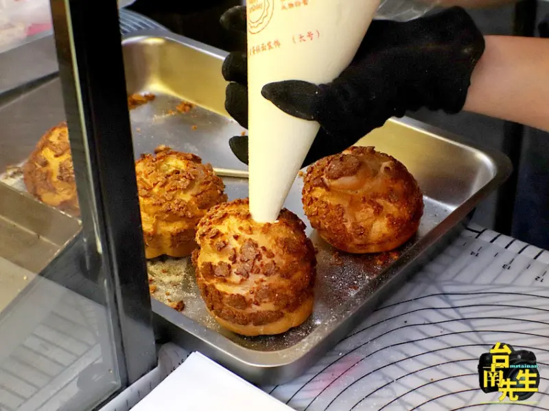 友愛街現烤泡芙