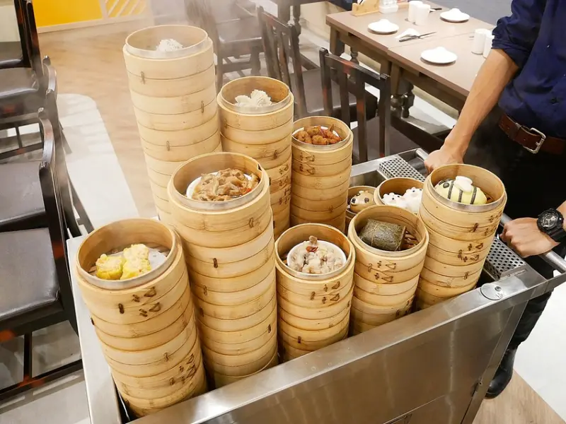 台中新時代港點推薦，有蒸籠推車還有超夯的流沙菠蘿都必點-點8號