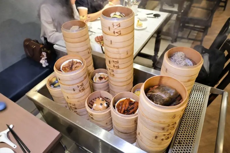 點8號｜11月點主餐享蒸籠推車任選11元不孤單！台中新時代新開幕！台中港式推薦、台中東區港式推薦、新時代購物中心美食推薦、新時代購物中心餐廳推薦