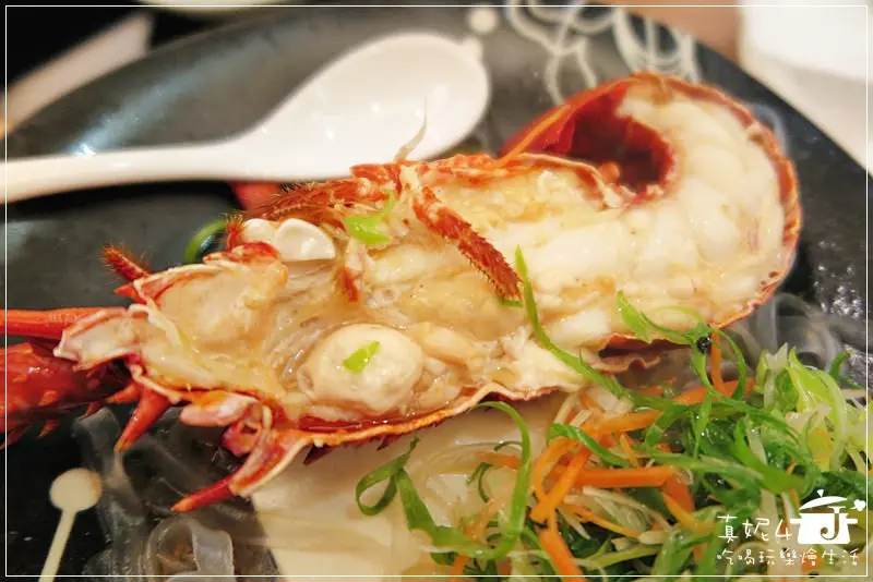 [捷運綠/棕線美食-南京復興站] 洺町和風美食。日式和台式的拿手料理手藝，產地批貨利潤直接回饋給顧客，素葷超值套餐搶先嚐~