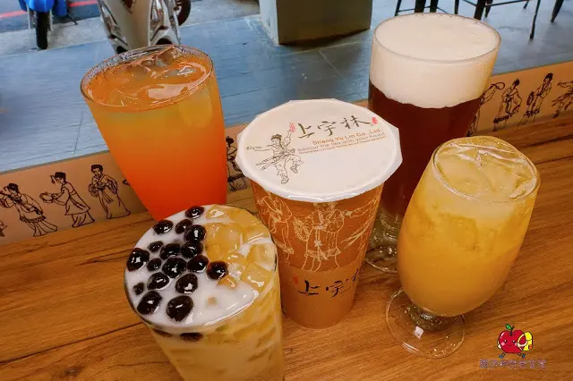 [食記] 新竹北區-上宇林東門店 珍珠粉角一次滿足太極鮮奶茶 香甜解膩葡萄柚綠 充滿茶香雪浮奶烏龍茶
