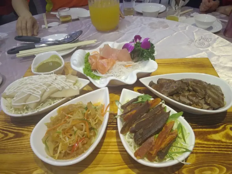 桃園市信義愛心發展協會第五屆會員大會-歌舞表演.歡樂餐會在-皇帝嶺美食會館