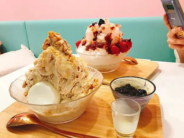 [台北 忠孝復興站] 東區網美注意!!! 今夏最好拍最好吃 冰花本舖ICE QUEEN