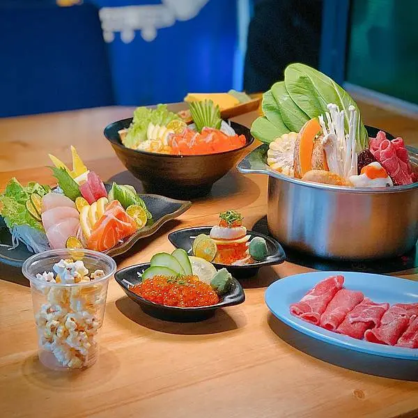 平價生魚片、小火鍋一次滿足，還有爆米花、冰淇淋吃到飽 | 【台北市中正區-公館站】雪鍋168