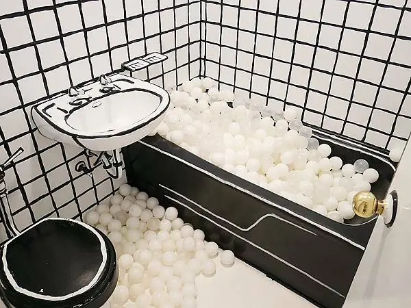 台中2D韓風咖啡館，網美們最愛的拍照打卡點，每個角落都超好拍還有球池可以躺進去-2D Cafe