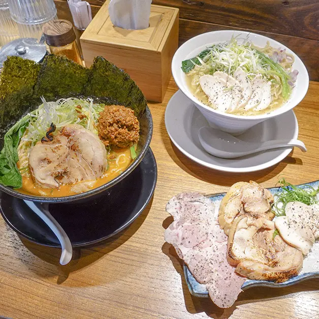 中山站美食。隱家拉麵  赤峰街人氣拉麵  必點超豪華叉燒拼盤