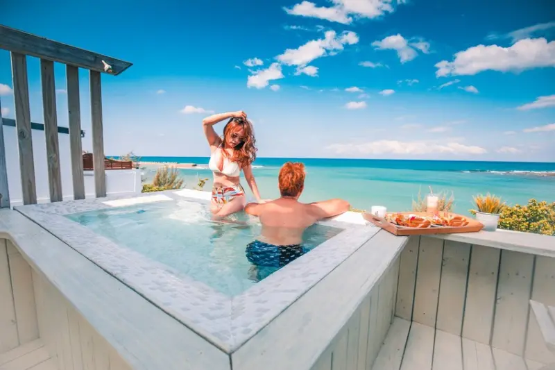 [墾丁民宿]後灣36-HomeOne36/絕對美到哭，捨不得走出房間！徜徉藍天夕陽美景沈浸星空浪漫！ - 大手牽小手。玩樂趣