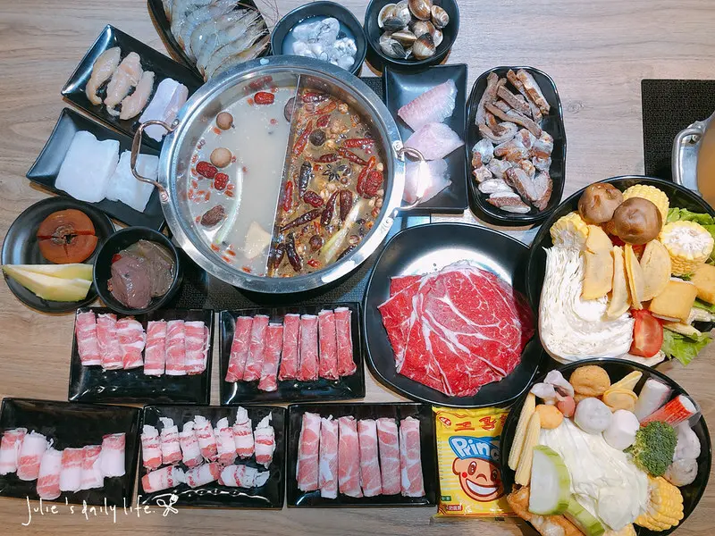桃園 火鍋 吃到飽-蒙古紅桃園店-鴛鴦鍋-包場-聚餐-蒙古火鍋 @跟著Julie一起走吧