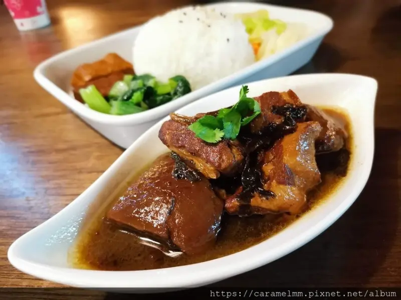 【新竹橫山】櫻木花道咖啡館 櫻木花道內灣咖啡 林間咖啡館 中西式餐點 內灣餐廳 內灣下午茶 內灣咖啡館 推薦 近內灣大橋 內灣老街