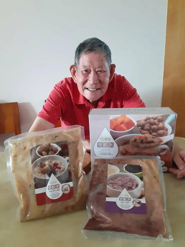 銀髮福音 花漾爺爺開箱試吃 晨露樂齡粥即開即食好便利