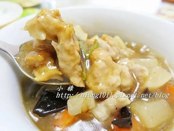 小祿ㄟ小食記 / 台南國華街‧永樂市場 / 老鼎魯麵 / 台南人的喜慶菜 ~~