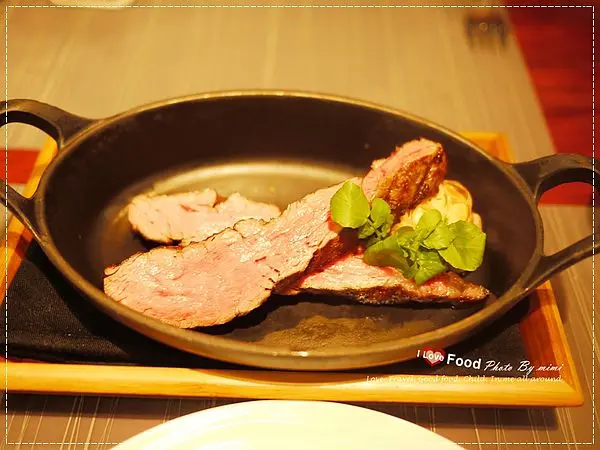 [美食]我們四週年的大餐~牛排教父鄧有癸力作。內湖大直 Danny&Company Bistro(D&C Bistro)