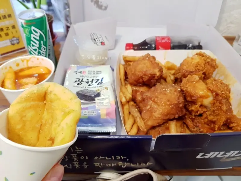 《高雄美食》NeNe Chicken（高雄五福店）❤韓國國民MC劉在錫代言的炸雞品牌，超韓風好道地｡