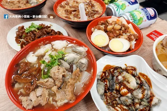 《苗栗頭份》張記麻辣大腸蚵仔麵線和平店～銅板美食手工麵線推薦！滿滿四種配料的麵線讓人驚豔，每日限量雞佛麵線／麻油綜合湯