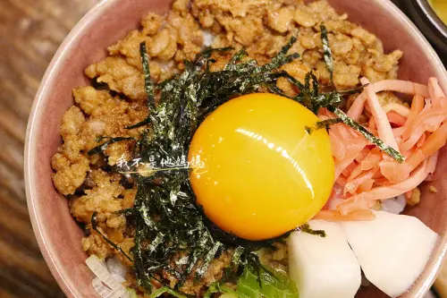 京丘・炭火燒鳥 野菜捲 Very Chill Yakitori  原汁原味精緻日式料理   月見雞肉丸  雞胸一夜干  雞湯豆腐  南京復興美食