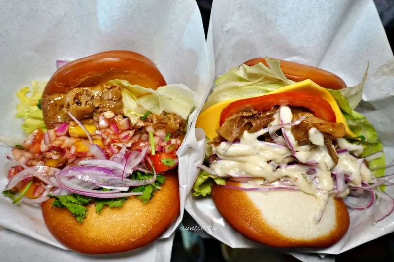 【宜蘭】清溝夜市美食 黃金燒肉刈包 多種口味 酥脆炸刈包 清溝夜市排隊美食 - 水晶安蹄 不務正業過生活